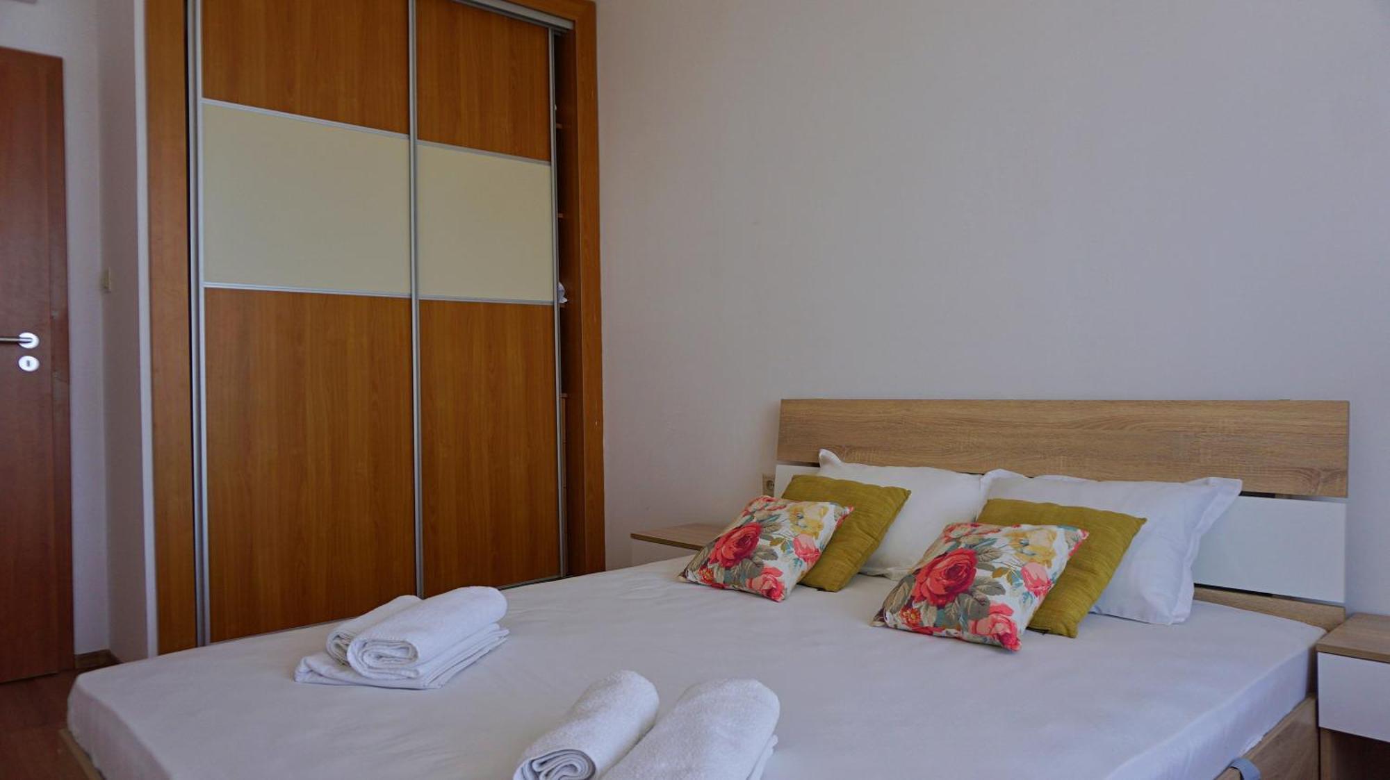 Apartments Sirena - First line Goldstrand Exterior foto